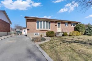 featured image of 180 Morenz Cres #2