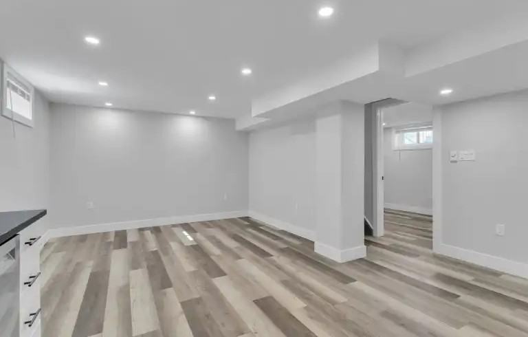 180 Morenz Cres #2 - Photo 4 of 18