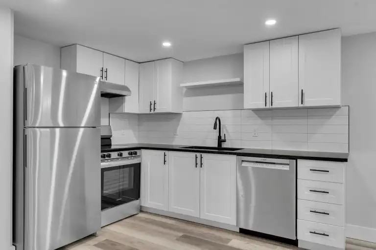 180 Morenz Cres #2 - Photo 6 of 18