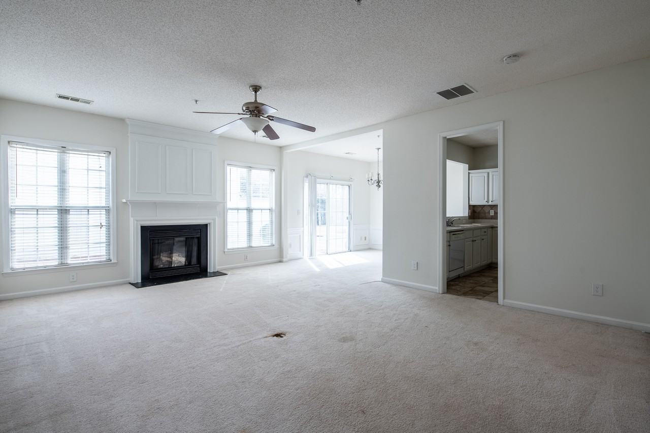 278 Regent Sq - Photo 6 of 45