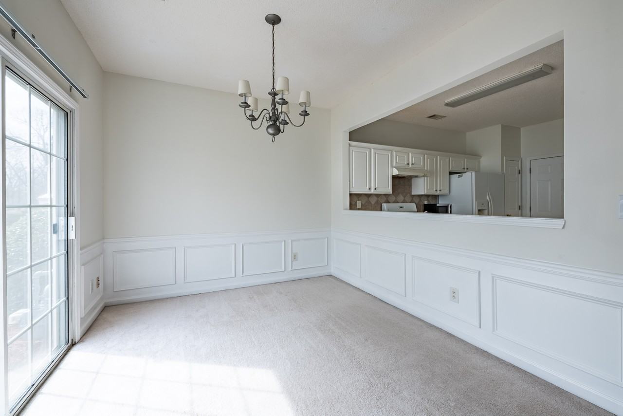 278 Regent Sq - Photo 7 of 45