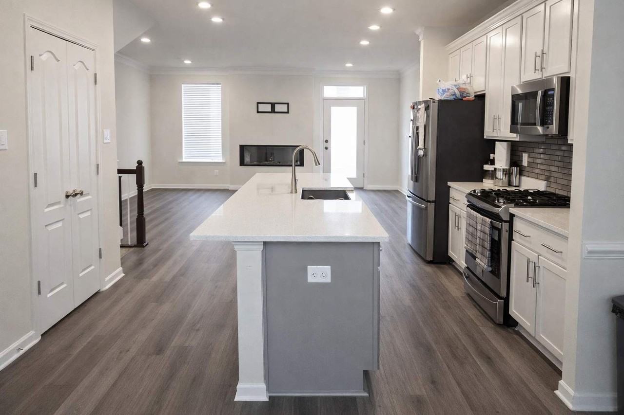 210 Southwind Dr - Photo 5 of 23