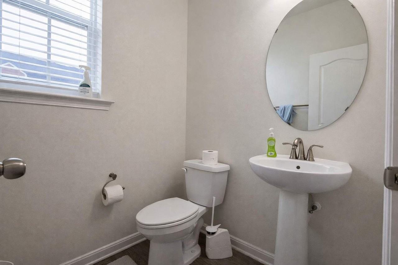 210 Southwind Dr - Photo 7 of 23