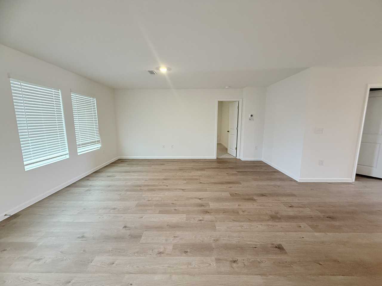 16118 Eden St - Photo 3 of 17