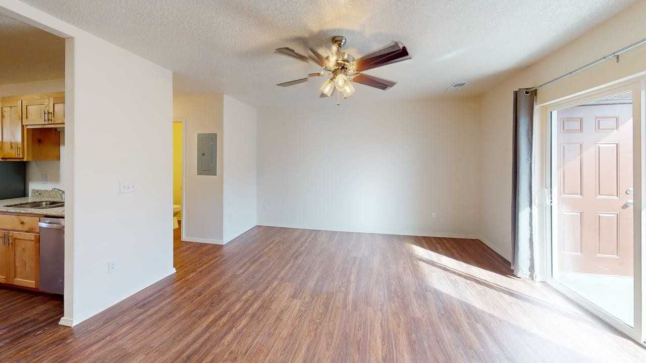 12720 San Jacinto Ave Ne Bldg B - Photo 4 of 43