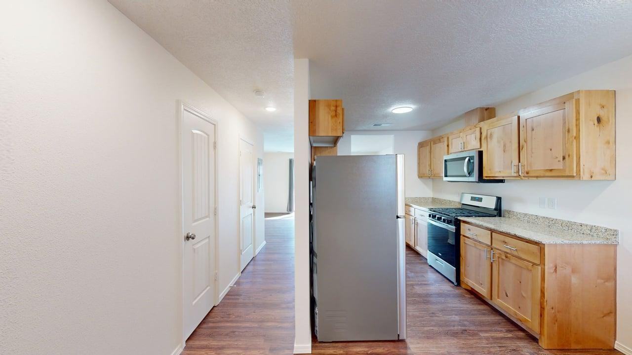 12720 San Jacinto Ave Ne Bldg B - Photo 6 of 43