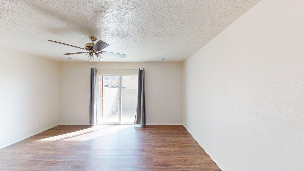 12720 San Jacinto Ave Ne Bldg B - Photo 7 of 43