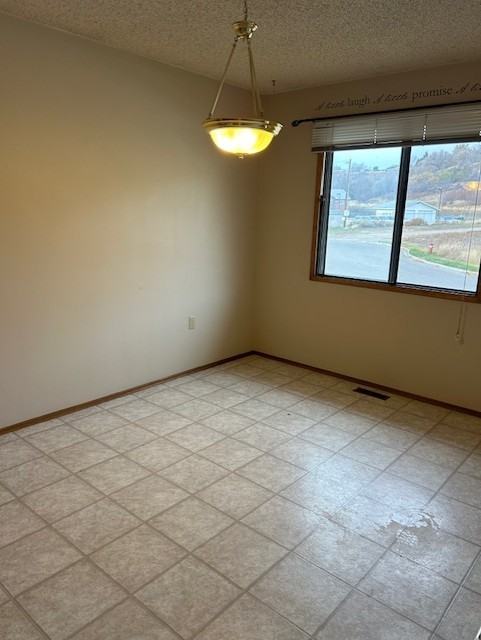 4 111Ast Ne - Photo 5 of 11