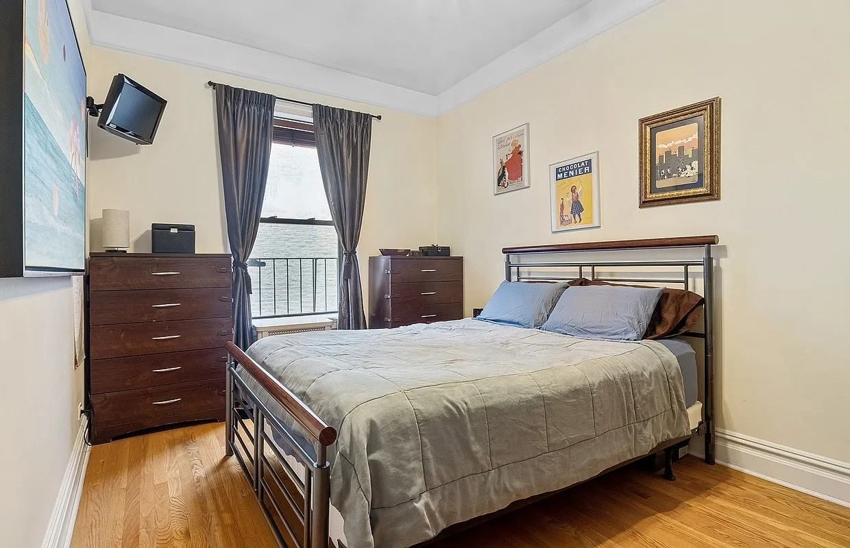 668 Riverside Dr #6F - Photo 3 of 10