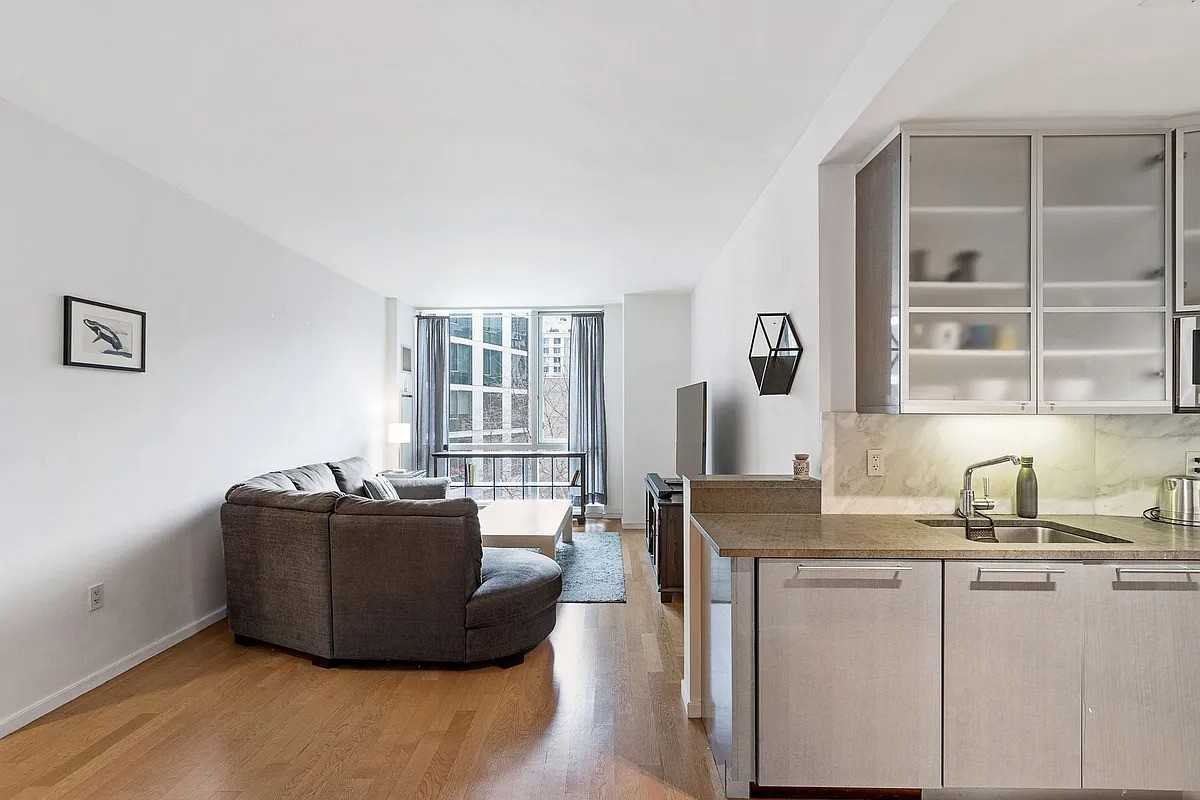 200 Chambers St #3G - Photo 2 of 9