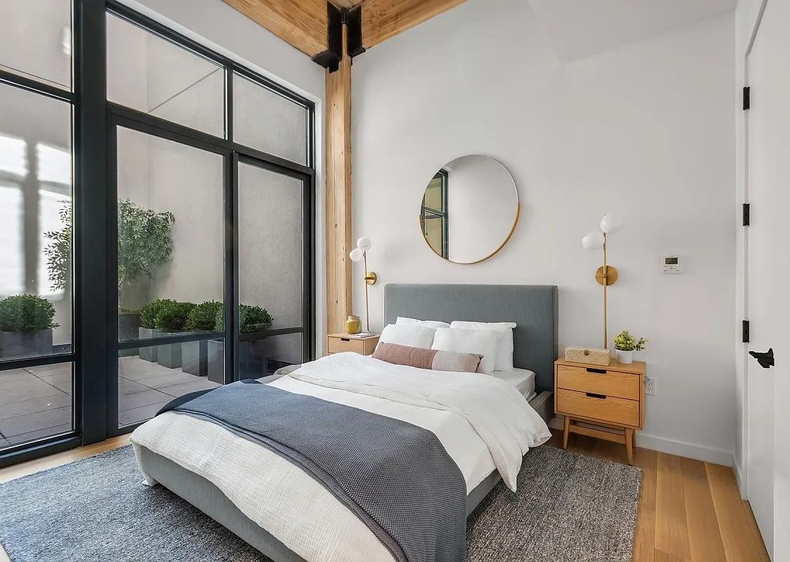 710 Metropolitan Ave #3E - Photo 3 of 5