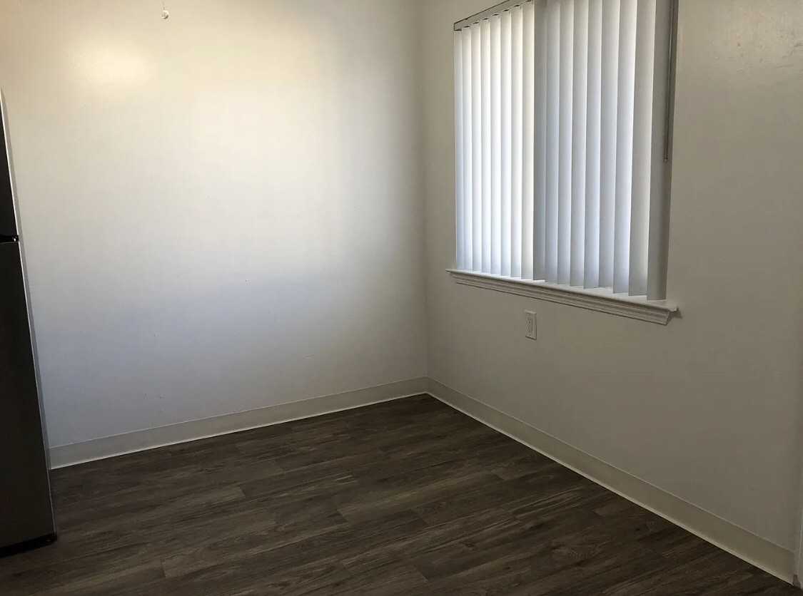 375 Saratoga Ave #6 - Photo 4 of 8