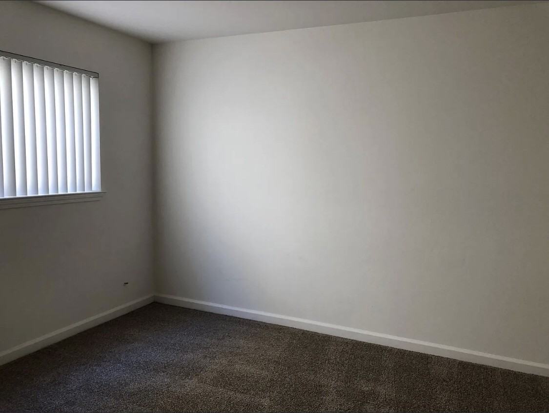 375 Saratoga Ave #6 - Photo 5 of 8