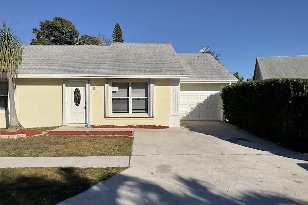 5447 Twin Oakes Rd - Photo 2 of 14