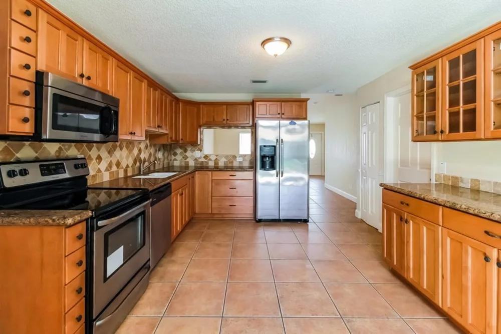 5447 Twin Oakes Rd - Photo 4 of 14