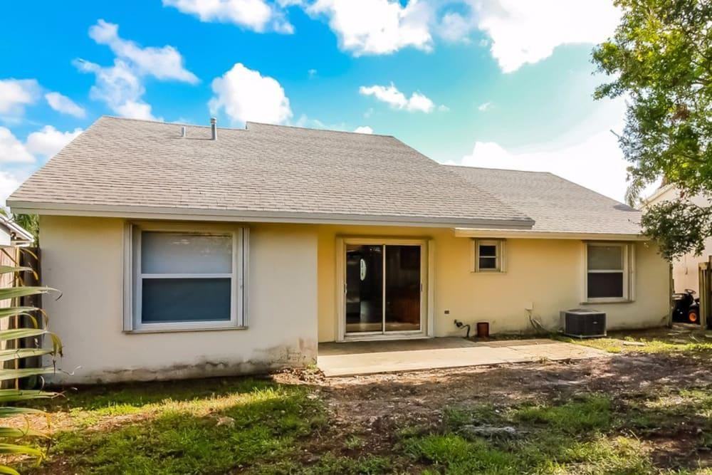 5447 Twin Oakes Rd - Photo 5 of 14