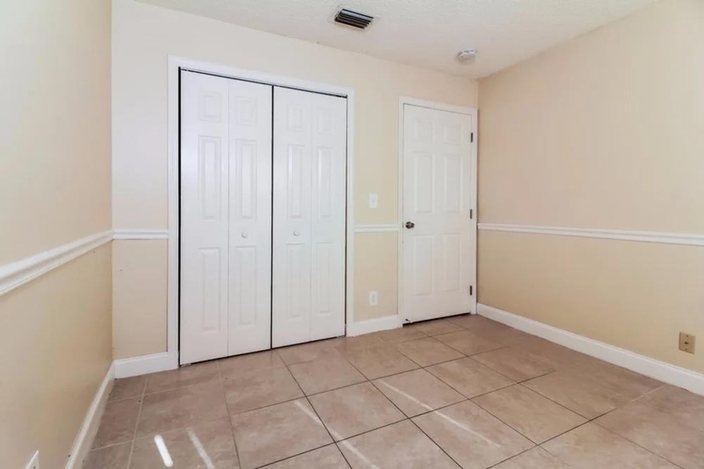 5447 Twin Oakes Rd - Photo 7 of 14