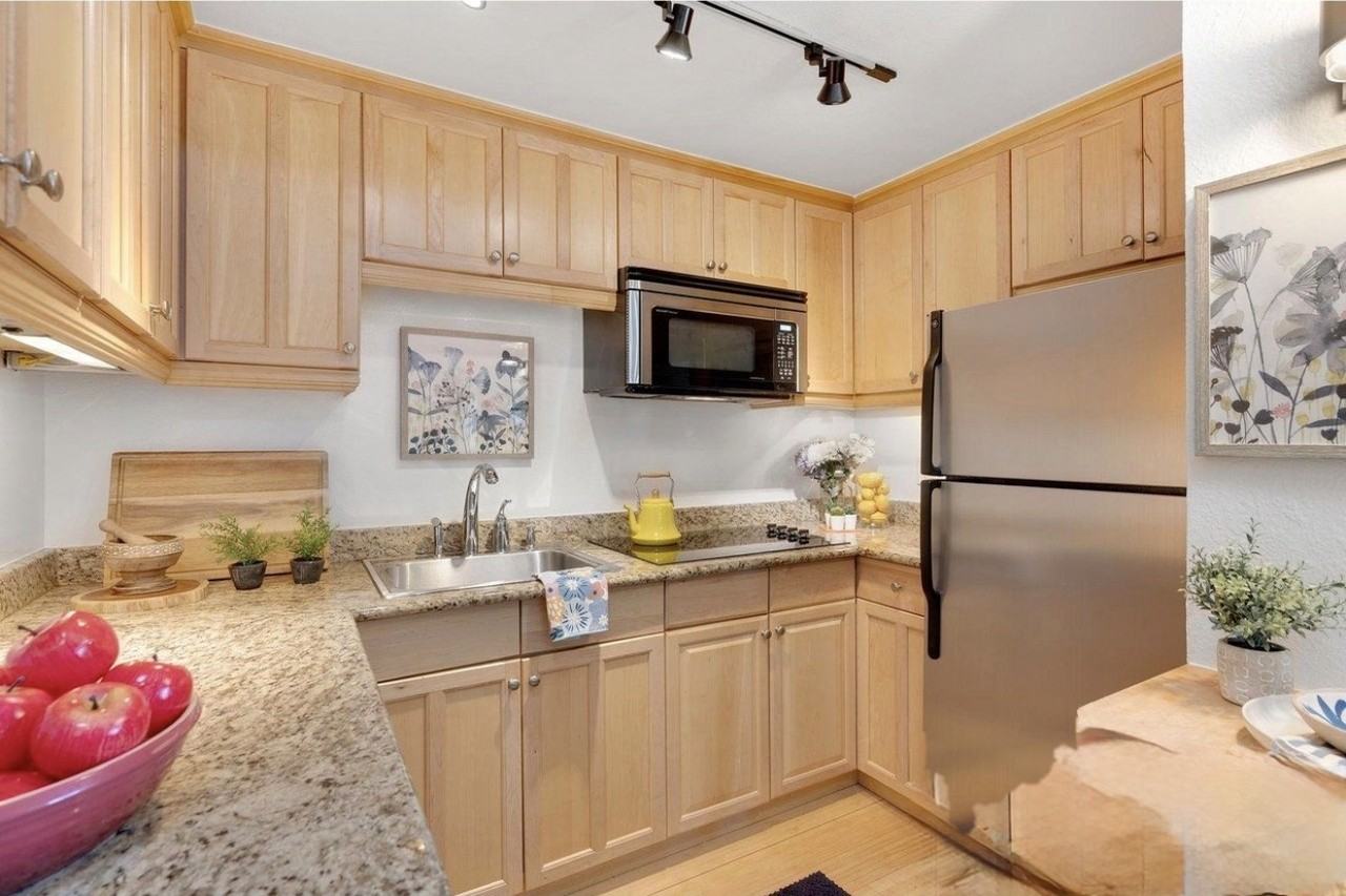 2205 Arapahoe Ave #14 - Photo 4 of 12