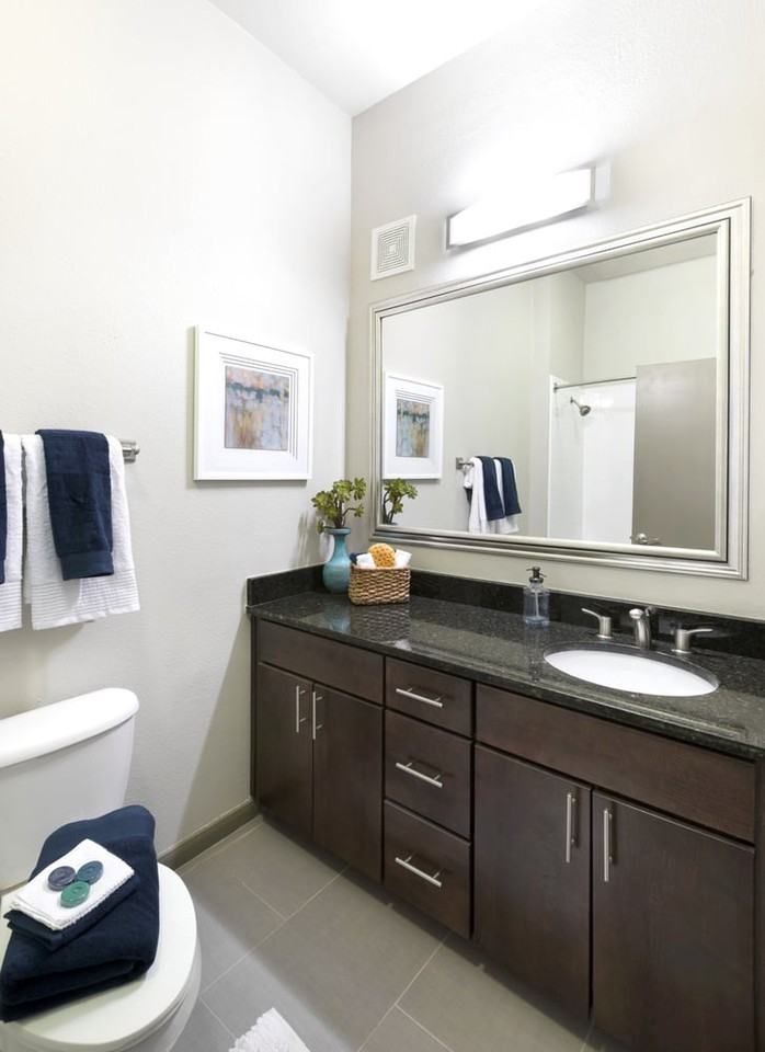 303 West Ave - Photo 4 of 20