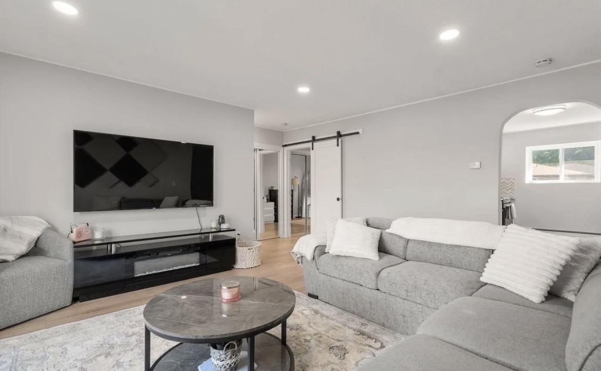 23 Westgate Rd #6 - Photo 7 of 19