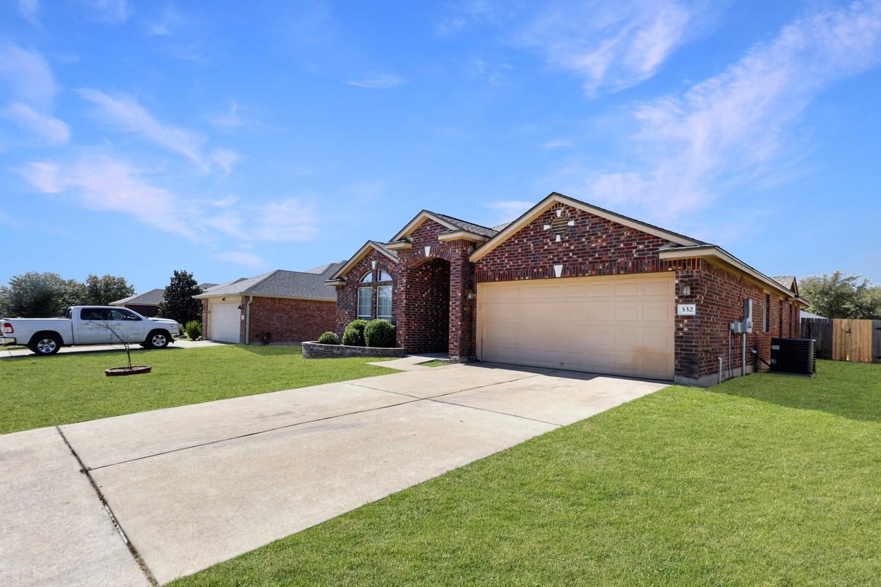 332 Peanut Dr - Photo 3 of 25