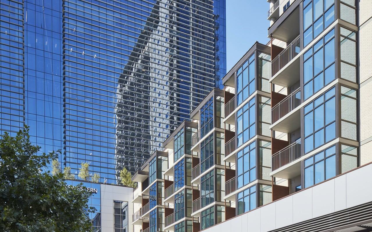 2322 N Akard St #B8-78