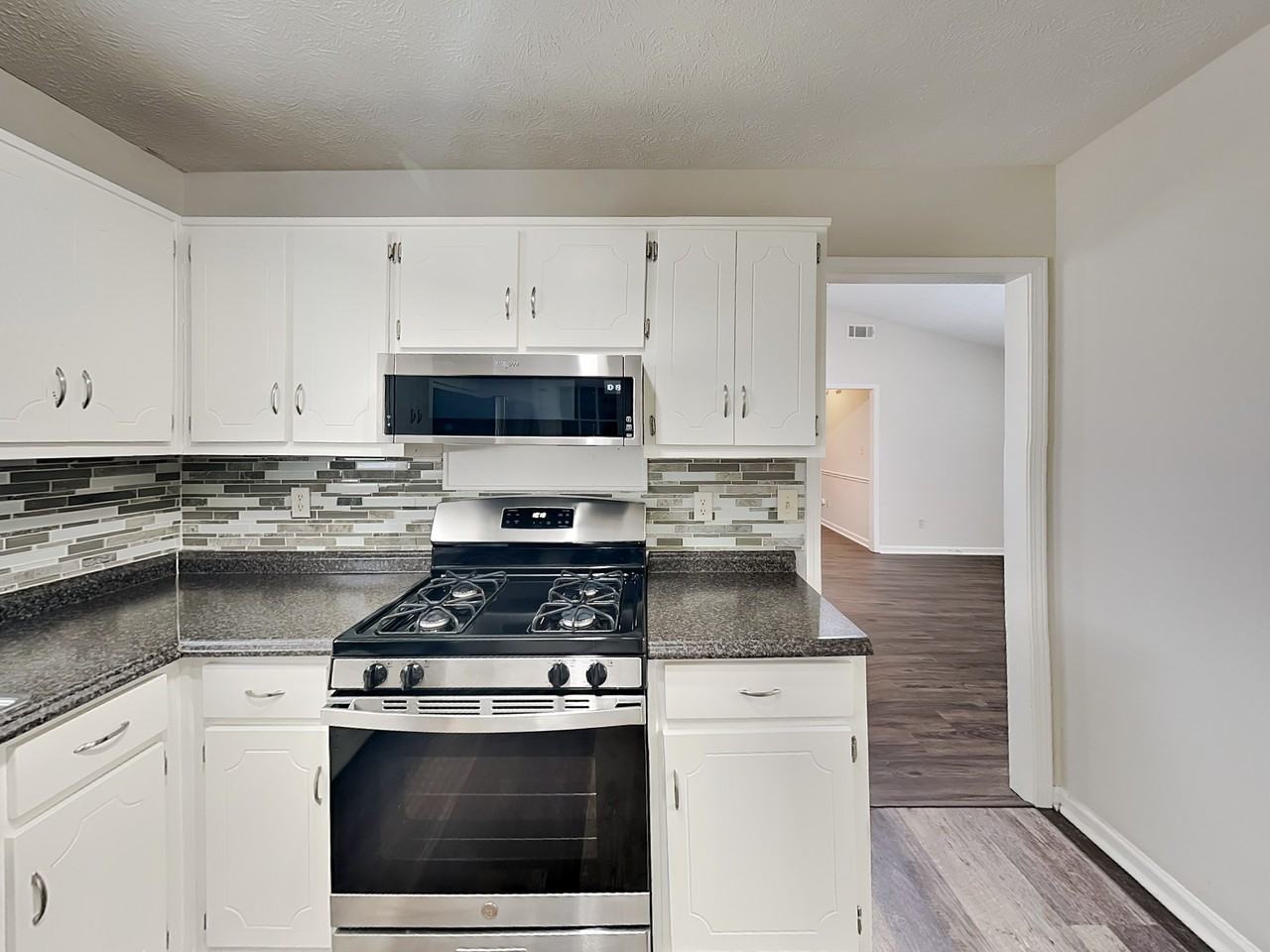 65 Homeport Dr - Photo 5 of 22