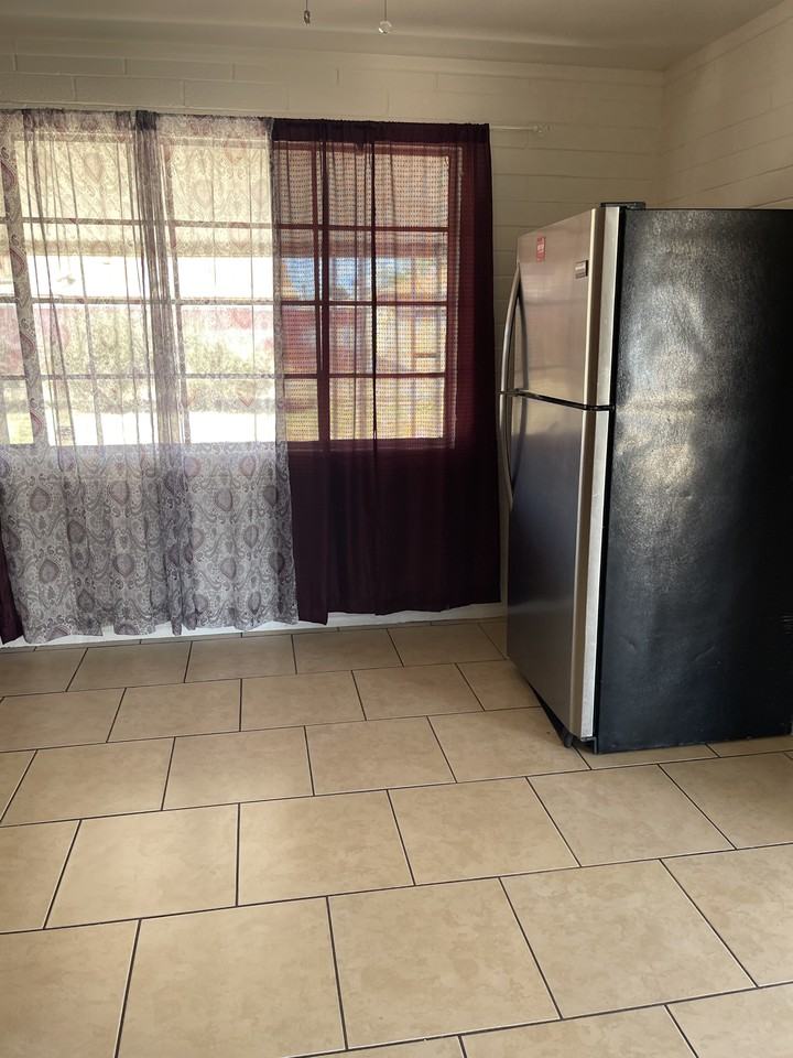 3940 W Sheridan St - Photo 3 of 17