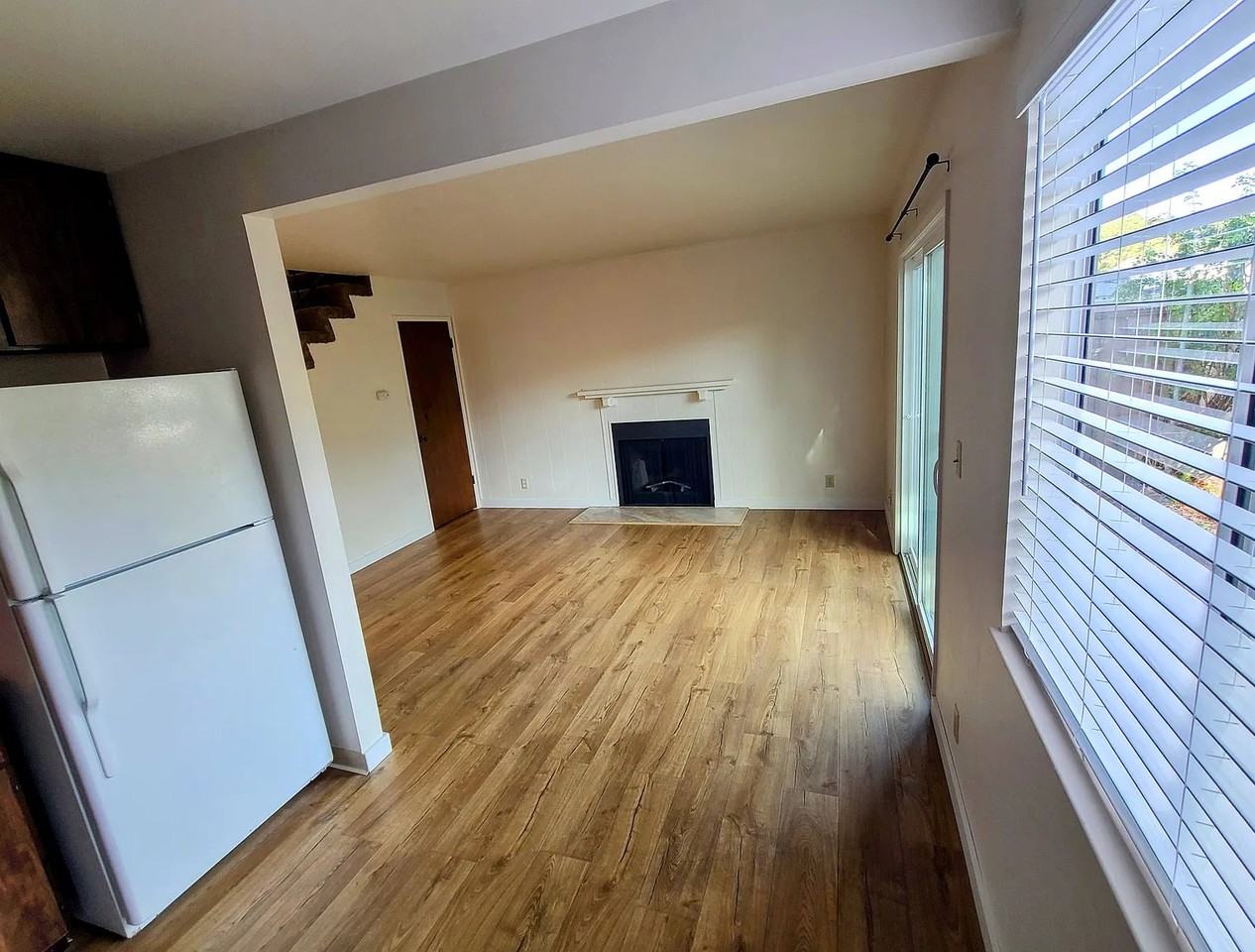 126 Lloyd Ct #3 - Photo 6 of 18