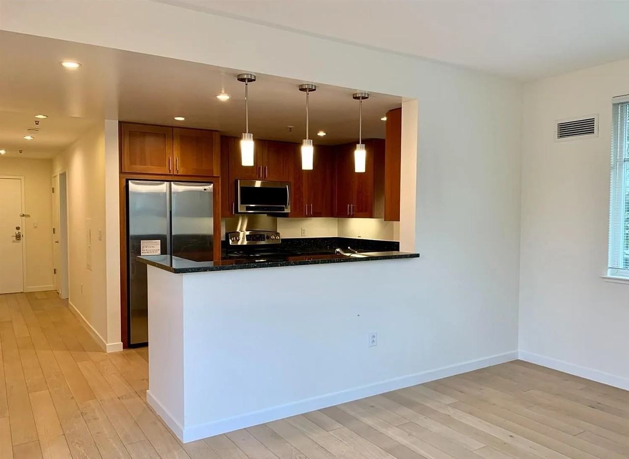 350 Broderick St #222 - Photo 2 of 26