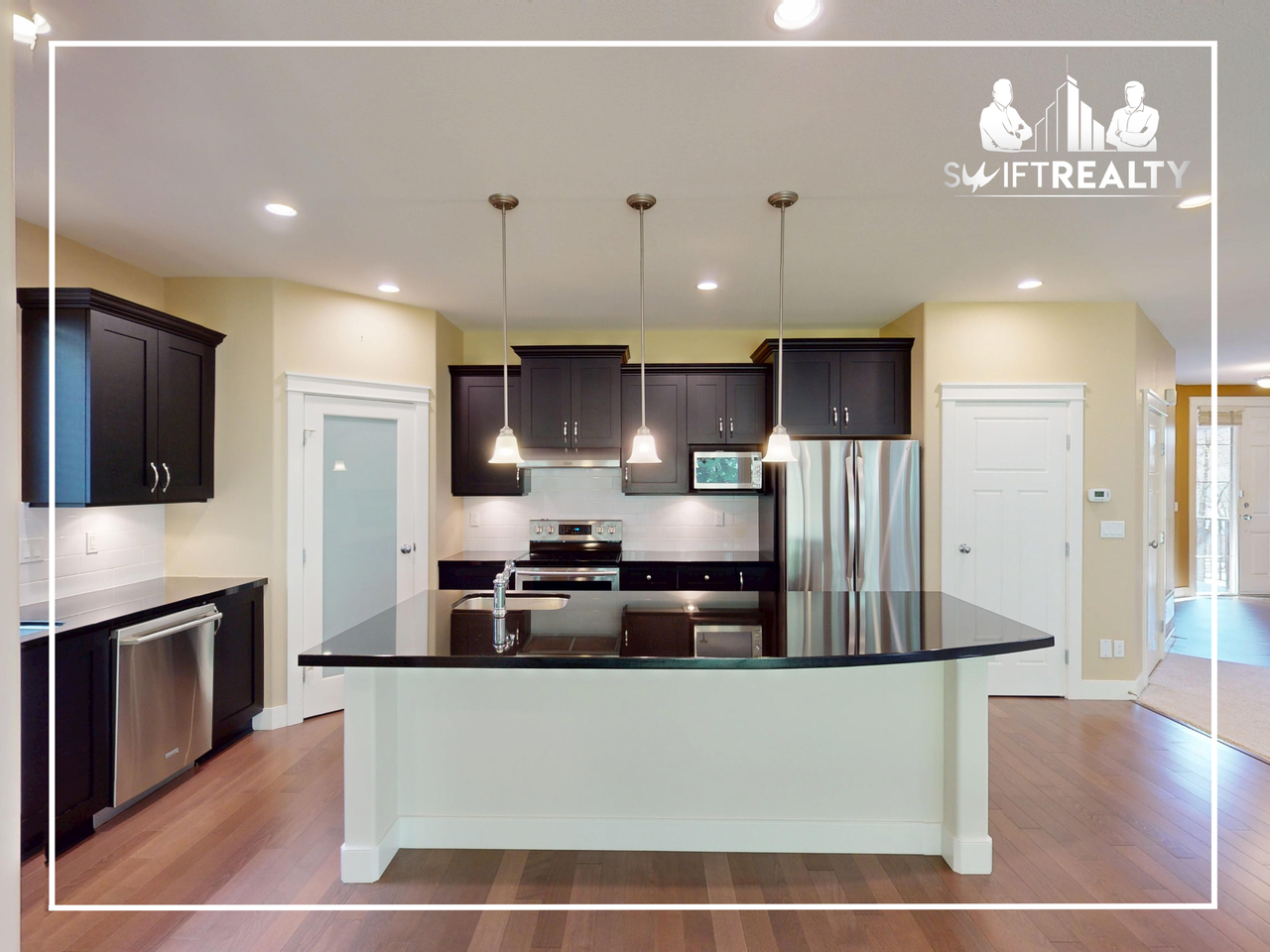 3346 Devonshire Ave - Photo 5 of 30