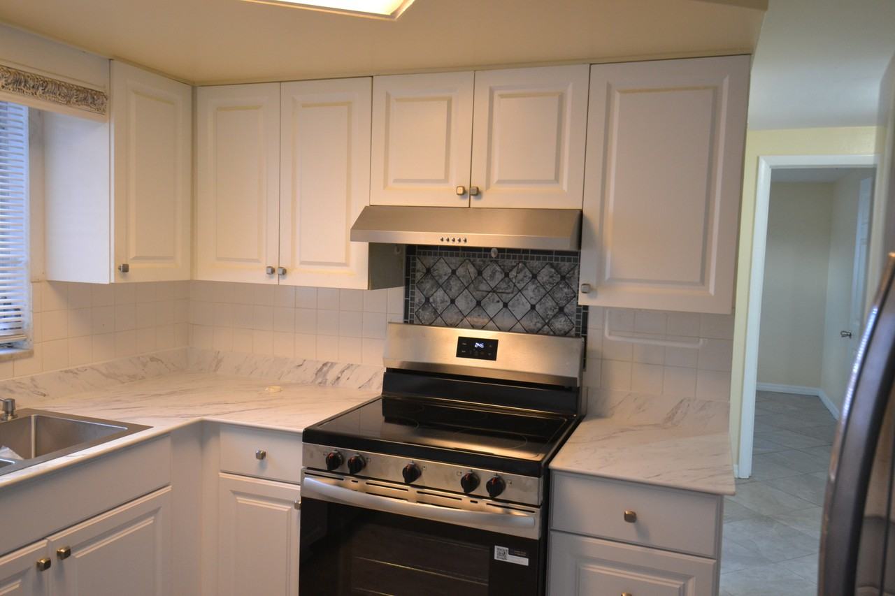 1351 Whitehall Ln - Photo 6 of 27