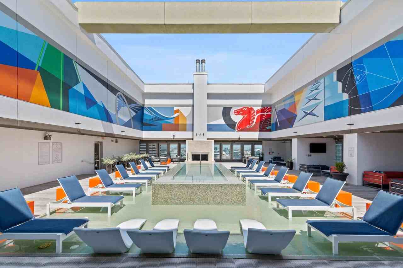 351 N Ervay St Ste 100 #C5-88