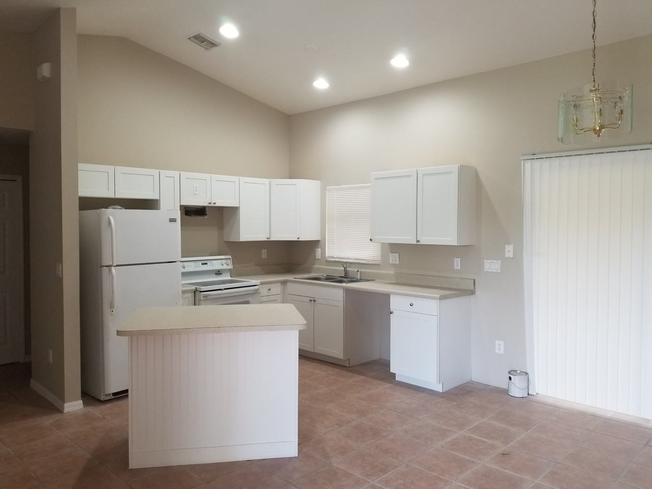 1016 Agnes Ave - Photo 2 of 12