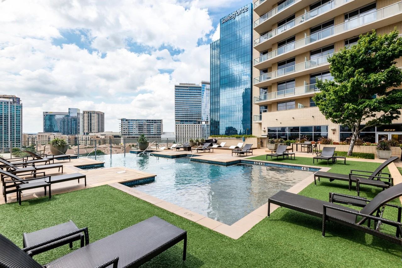 1701 Cedar Springs Rd #C8-82