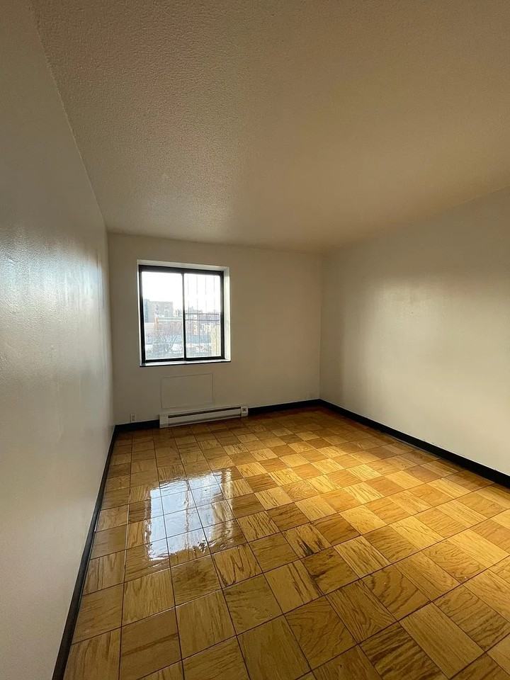 740 E 178th St - Photo 2 of 13