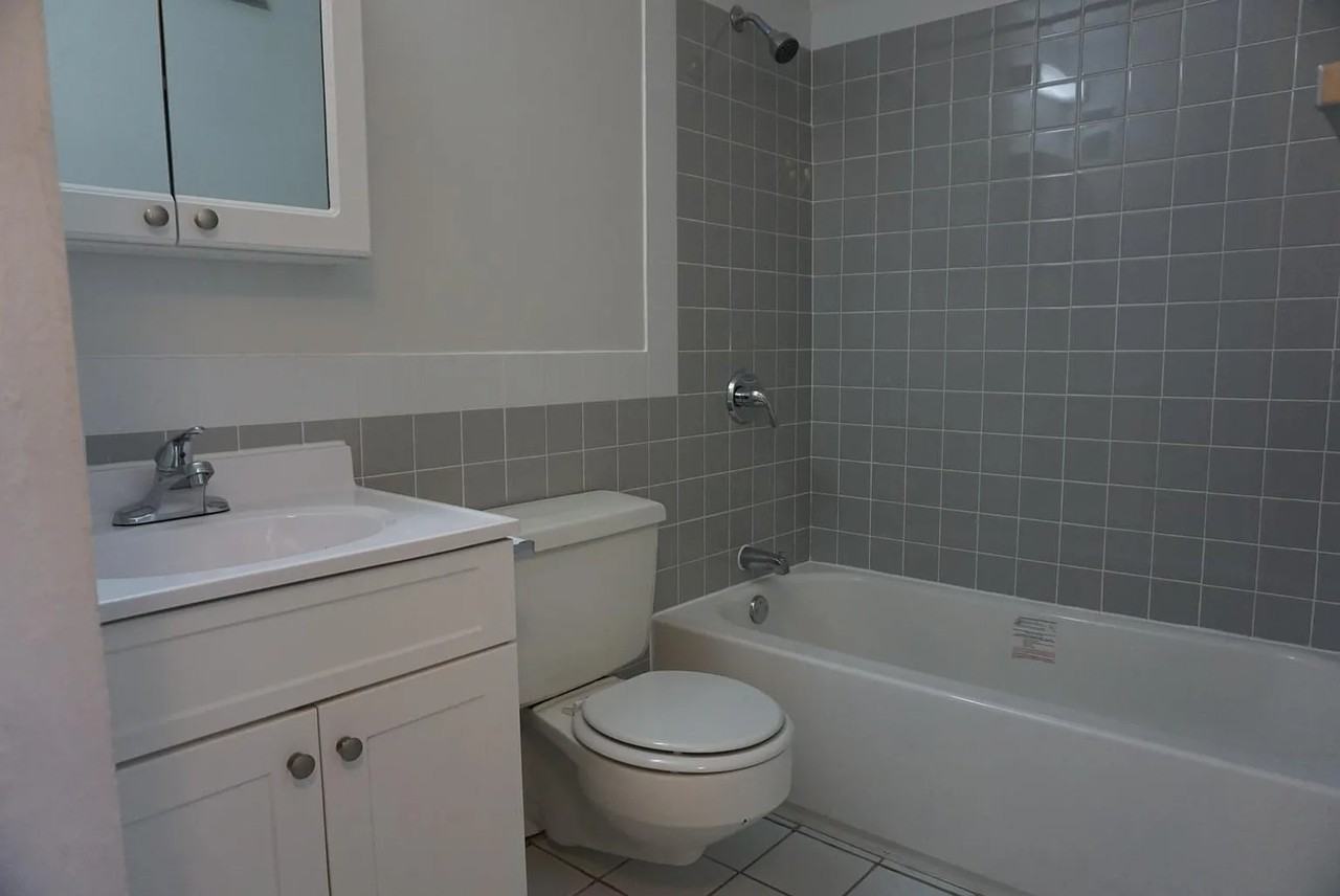 740 E 178th St - Photo 4 of 13