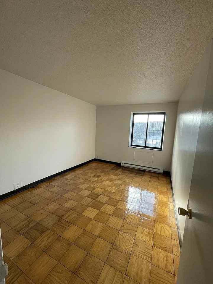 740 E 178th St - Photo 7 of 13