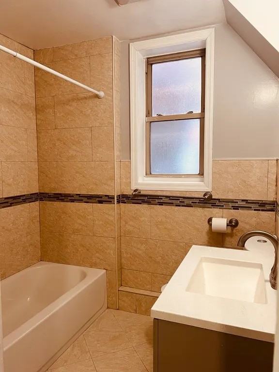 2402 Glebe Ave - Photo 3 of 4