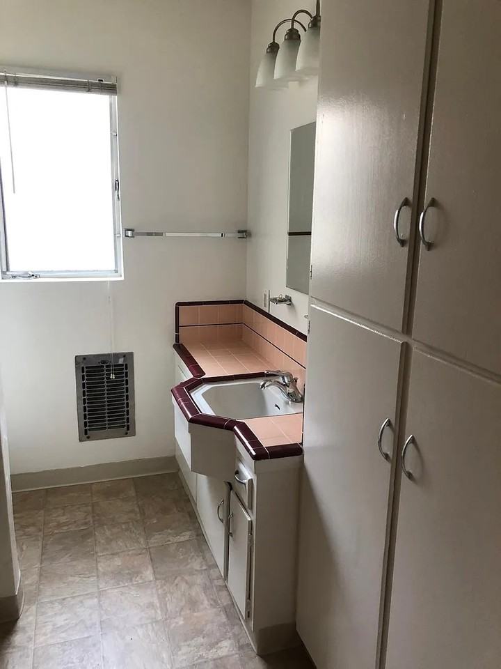 1324 14th St - Photo 3 of 8