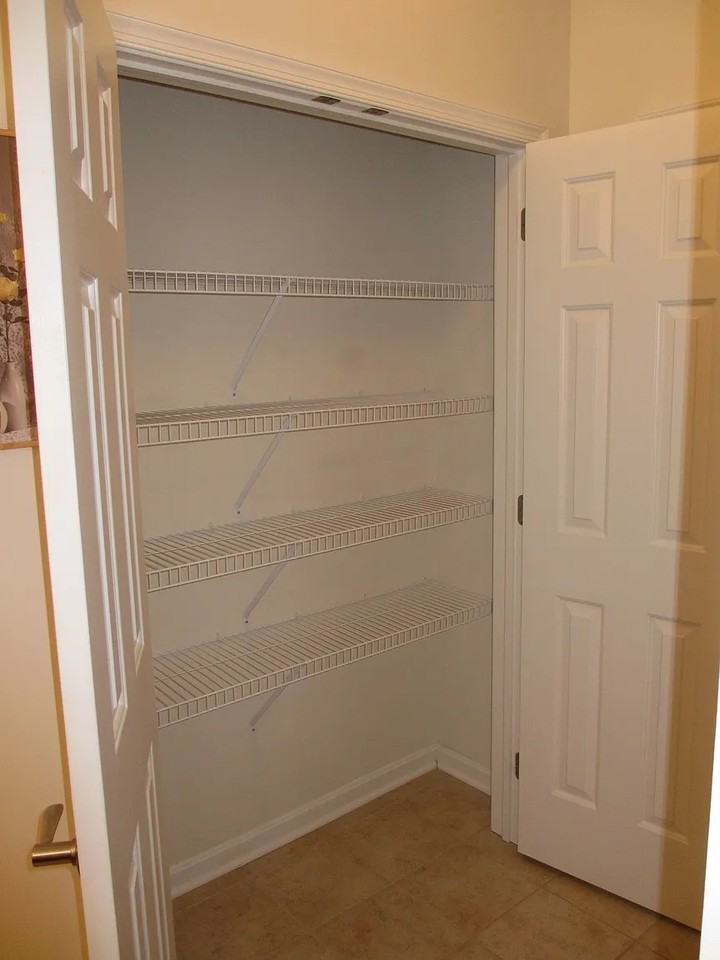 113 Alma Mater Dr - Photo 3 of 9