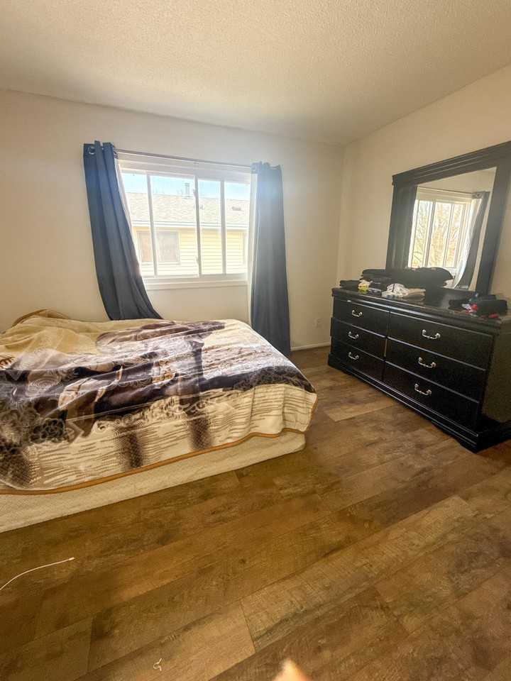 2636 77th Blvd N - Photo 3 of 7