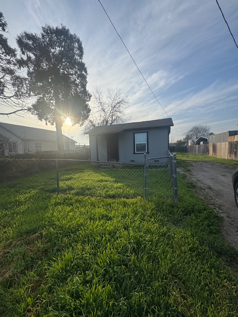 4912 Elvin Ave - Photo 2 of 12