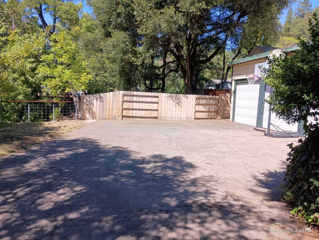 100 Bridge St - Photo 4 of 29