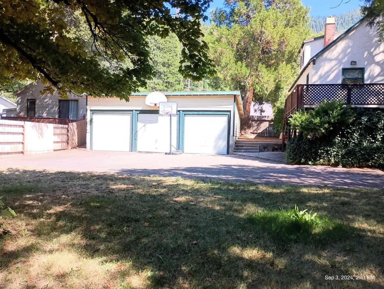 100 Bridge St - Photo 5 of 29