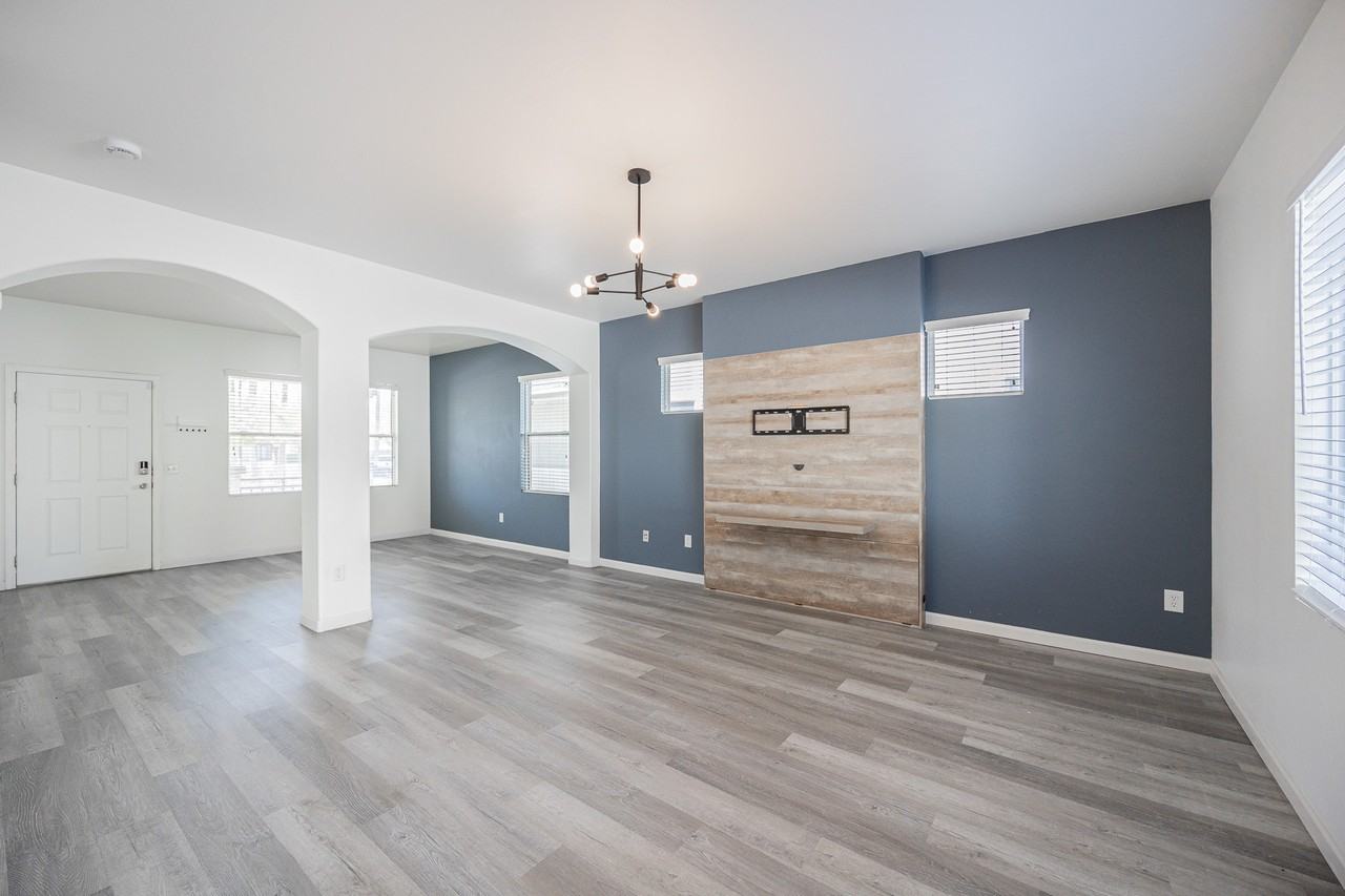 4018 W Fremont Rd - Photo 6 of 33