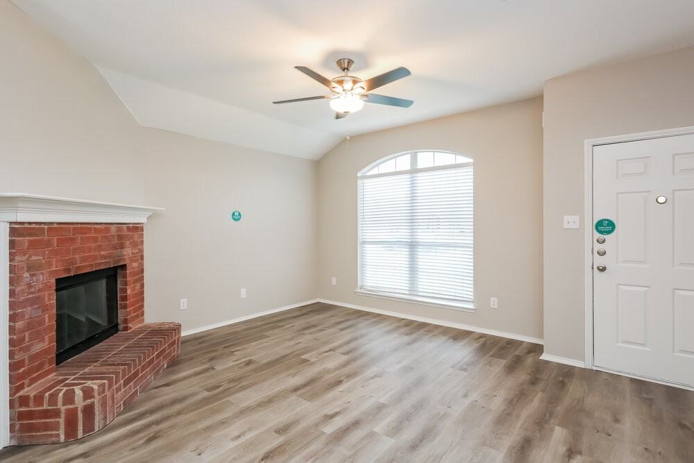 1748 Cansler Ln - Photo 5 of 16