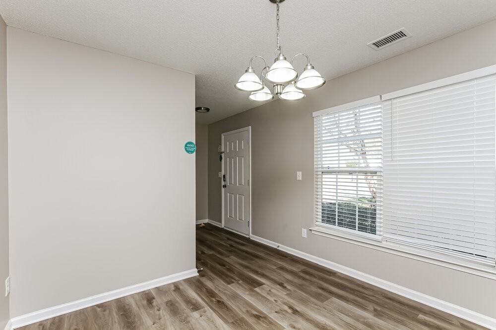 8534 Appledale Dr - Photo 7 of 17