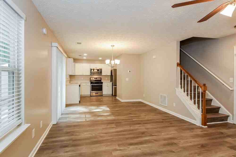 966 Windcroft Cir Nw - Photo 5 of 17