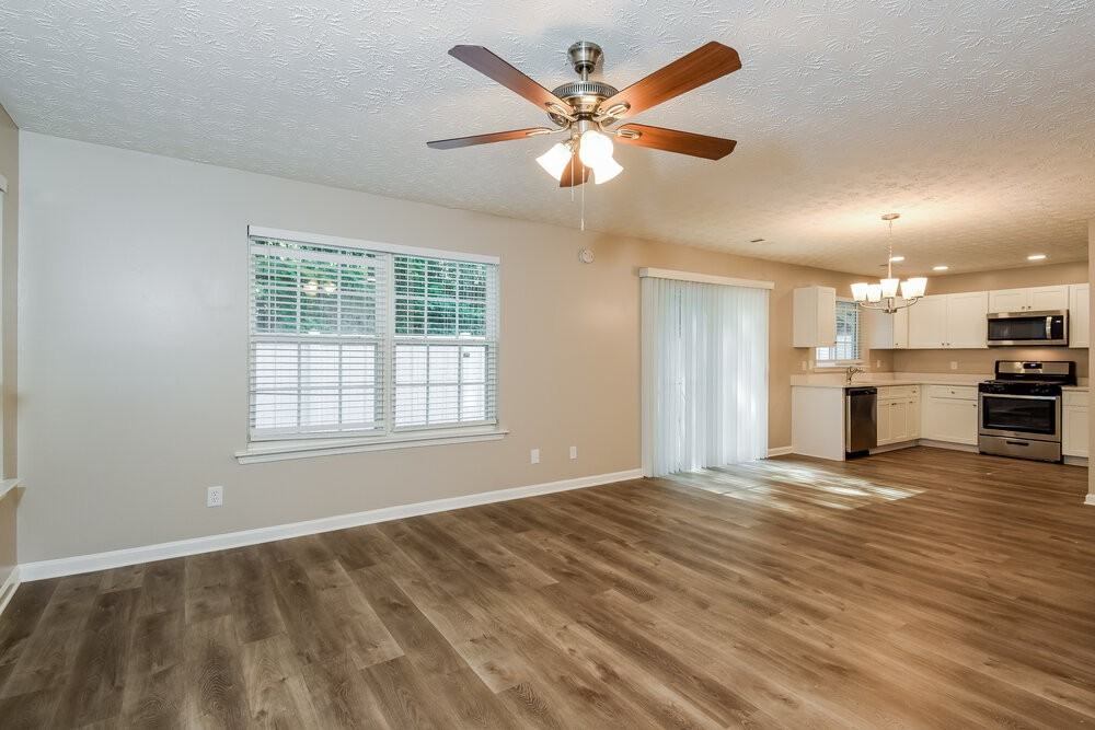 966 Windcroft Cir Nw - Photo 6 of 17